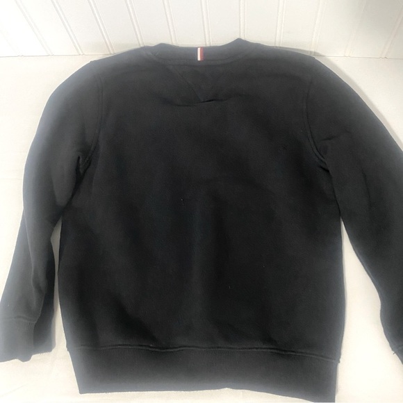 Tommy Hilfiger Kid Size S 6-7 Black Crew Neck Sweatshirt (has tiny hole) see pic - Picture 5 of 7